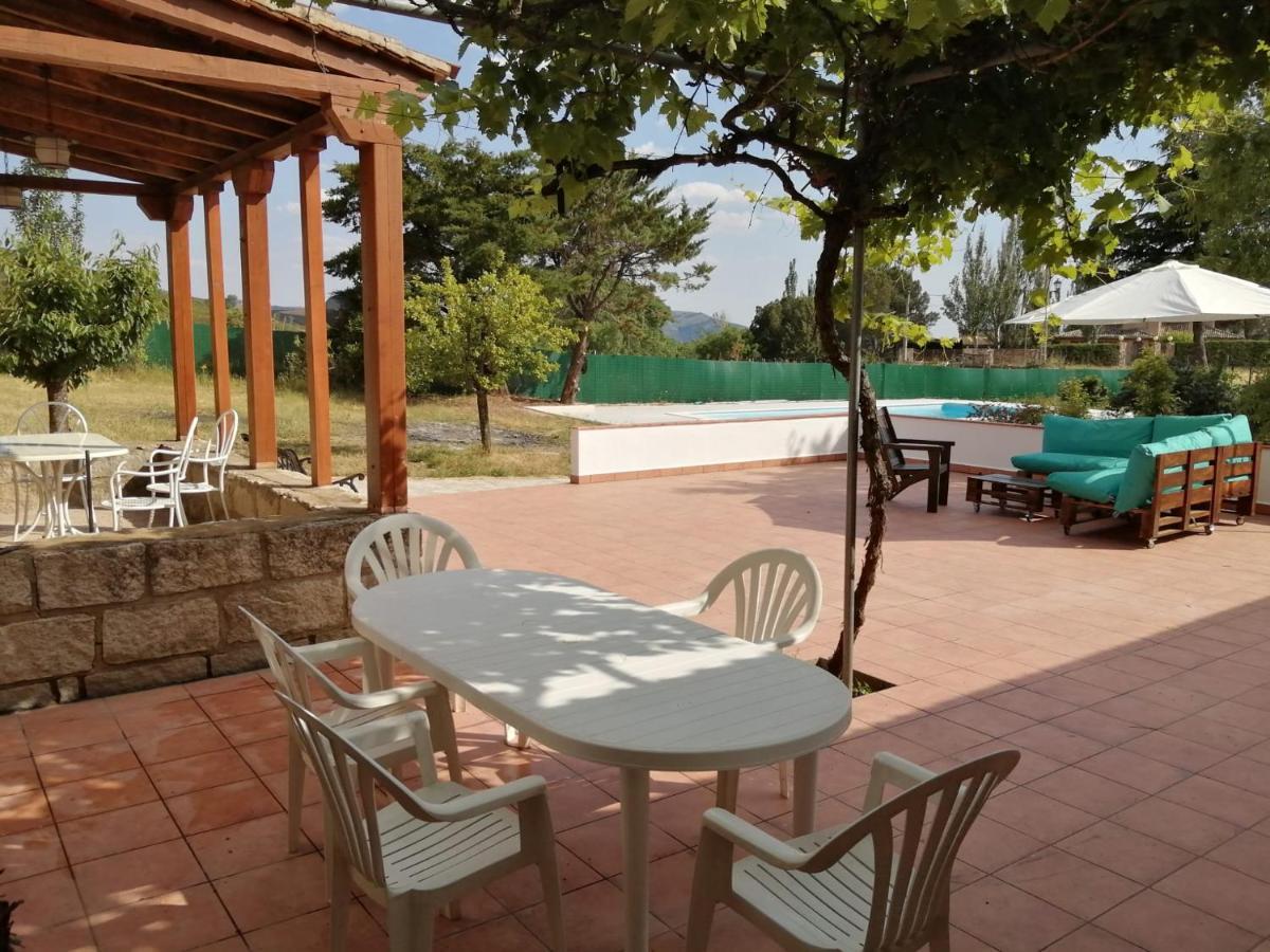 La Casa Del Ingles - Robledillo De La Jara Villa Exterior photo